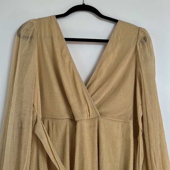 New Unworn with Tags - Torrid Knit Glitter Lurex Surplice Peplum Top - Picture 5 of 10